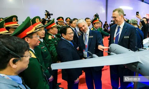 Thủ tướng chủ trì khai mạc Triển lãm Quốc phòng quốc tế Việt Nam