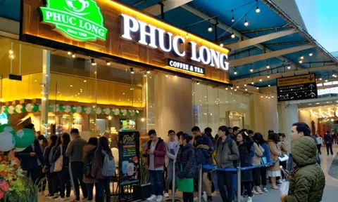 (Fact) Kinh tế càng khó, người Việt càng "chăm" đi cà phê: Cứ 10 người lại có 3 người đi cà phê 1-2 lần/tuần, một nửa sẵn sàng chi cho 1 cốc Highlands Coffee, Phúc Long,...
